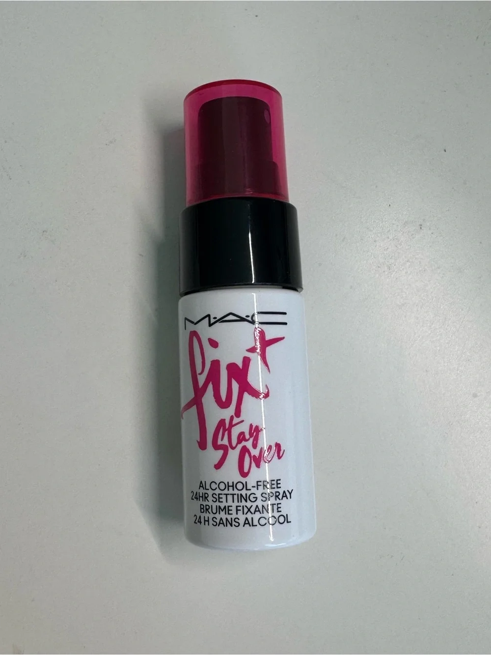 Long-Lasting Pink Makeup Setting Spray - 24HR Hold